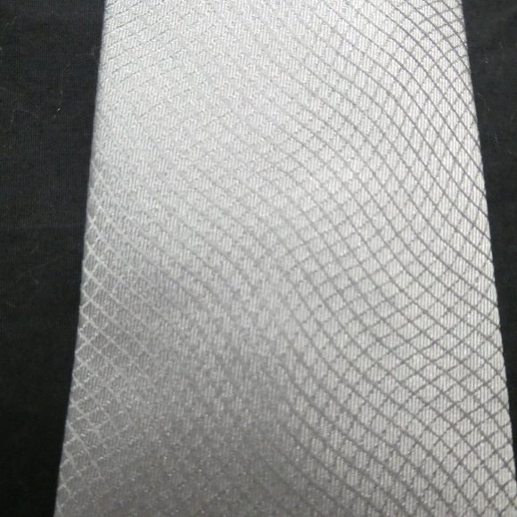 VAN HEUSEN | Satin Shield | Textured Silk Necktie - Picture 4 of 7